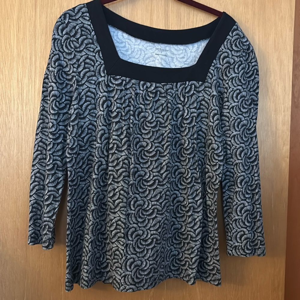 Croft & Barrow Black & White Design 3/4 Sleeve Square -Neck Top